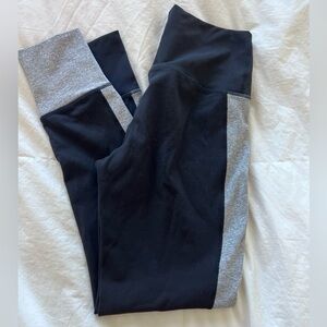 Vuori womens navy and Gray Leggings *rare*